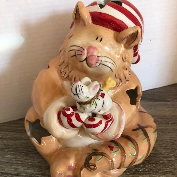 Holiday Cat  Tealight Holder - Picture 3 of 12